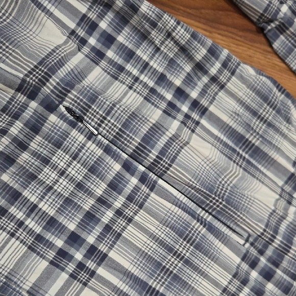 Duluth Trading Co Navy and White Checkered Shirt - Picture 3 of 8